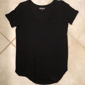 Mudd V neck t shirt